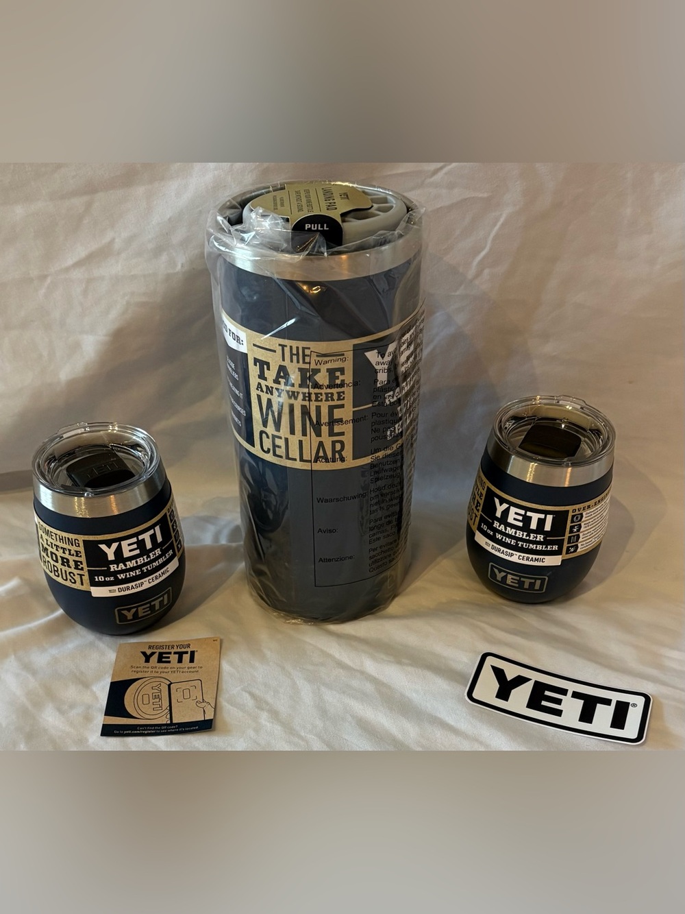 YETI LANDING PAD, NAVY RAMBLER WINE CHILLER W/ 2- 10 OZ. WINE TUMBLER SET NEW